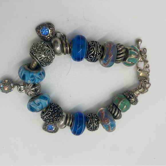 Beautiful chair bracelet - Picture 2 of 2